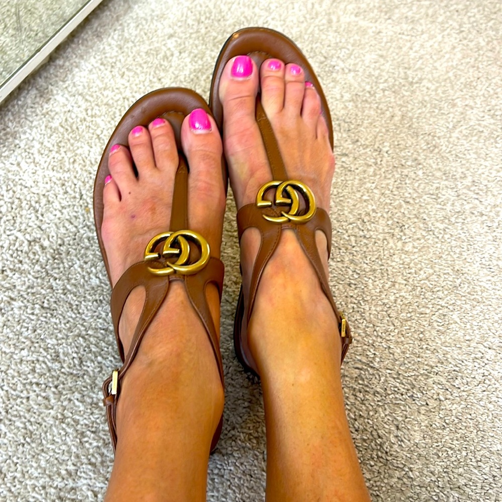 Gucci Sandal/ dark tan/brown